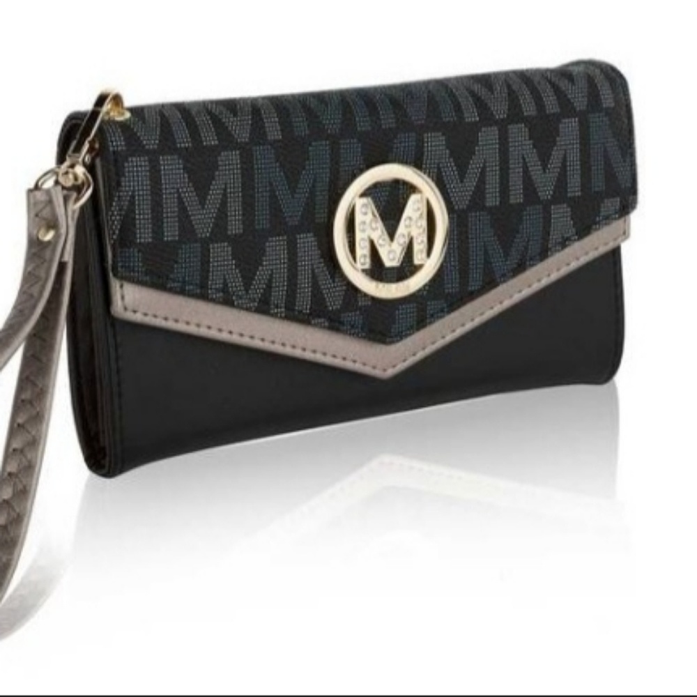 ♥️Bundle&Save♥️ Mia K. Farrow Designer Wristlet